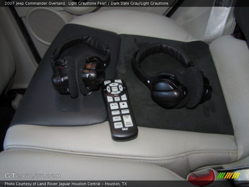 Light Graystone Pearl / Dark Slate Gray/Light Graystone 2007 Jeep Commander Overland