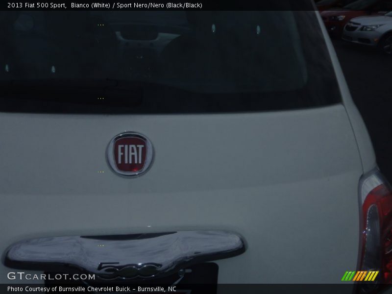 Bianco (White) / Sport Nero/Nero (Black/Black) 2013 Fiat 500 Sport