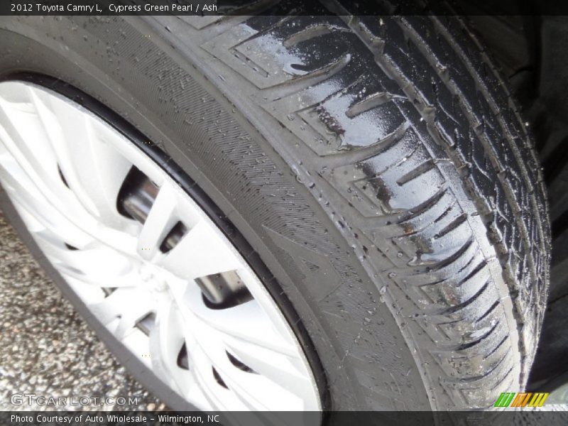 Cypress Green Pearl / Ash 2012 Toyota Camry L