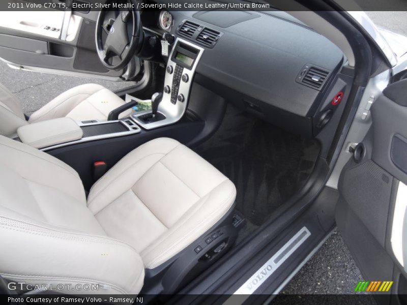 Electric Silver Metallic / Soverign Hide Calcite Leather/Umbra Brown 2011 Volvo C70 T5