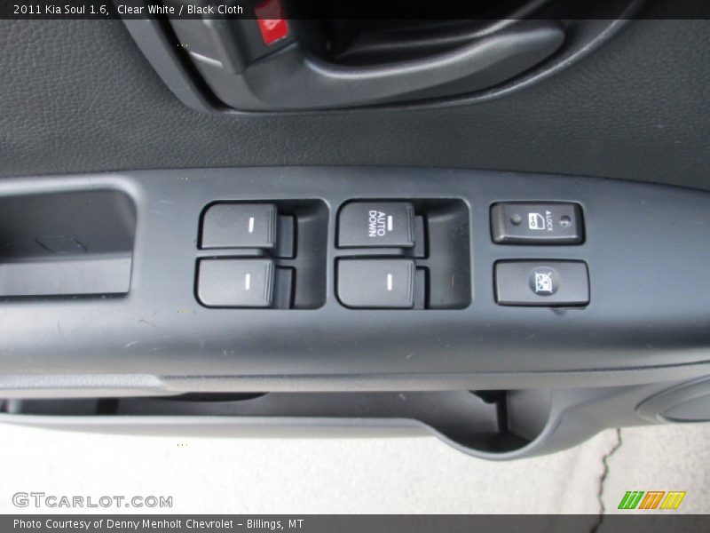 Clear White / Black Cloth 2011 Kia Soul 1.6