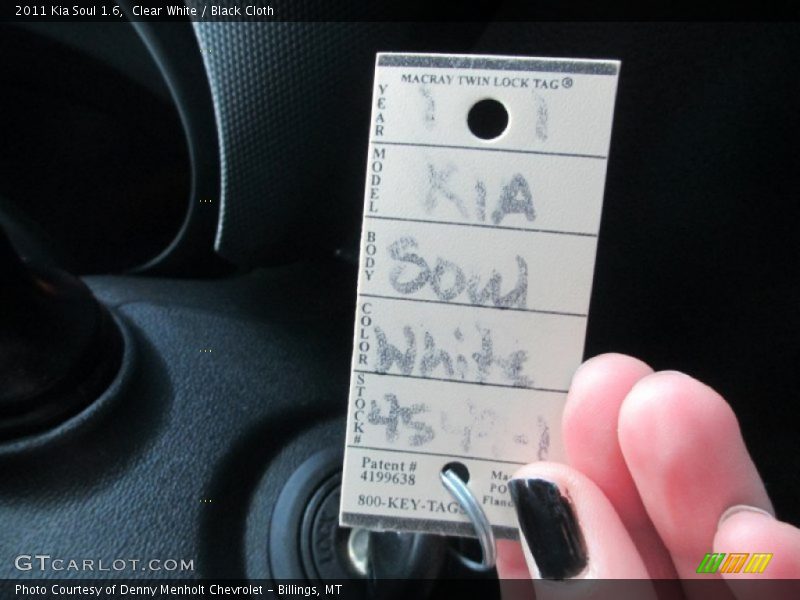 Clear White / Black Cloth 2011 Kia Soul 1.6