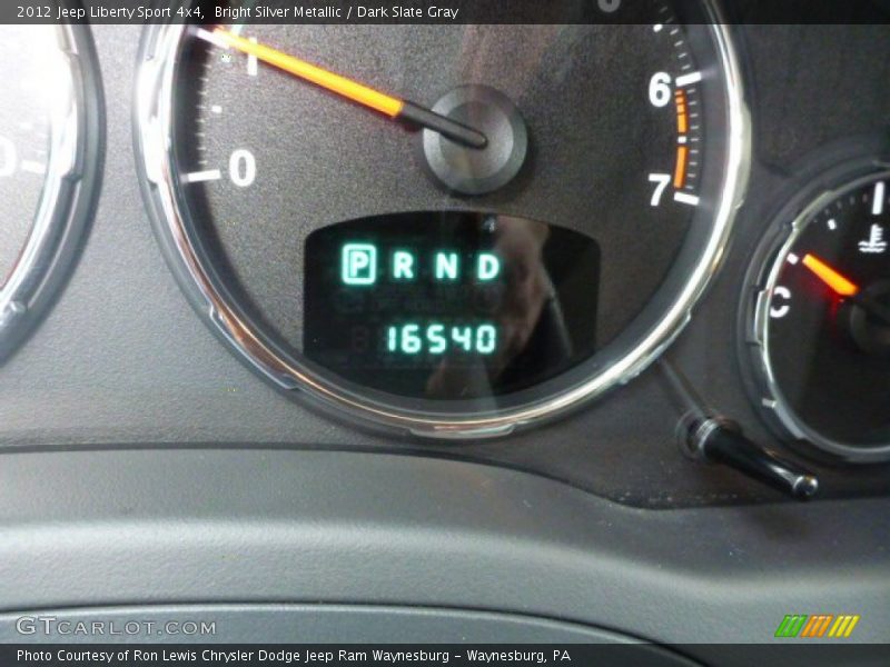 Bright Silver Metallic / Dark Slate Gray 2012 Jeep Liberty Sport 4x4
