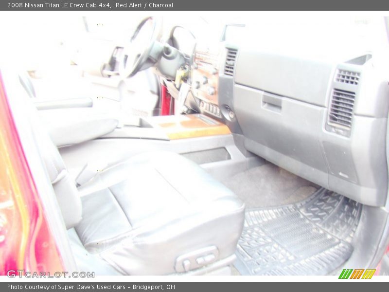 Red Alert / Charcoal 2008 Nissan Titan LE Crew Cab 4x4
