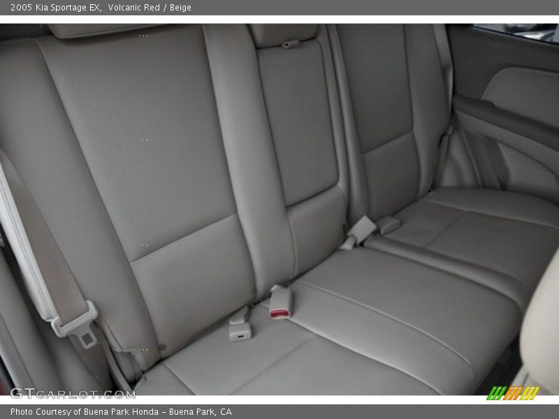 Volcanic Red / Beige 2005 Kia Sportage EX