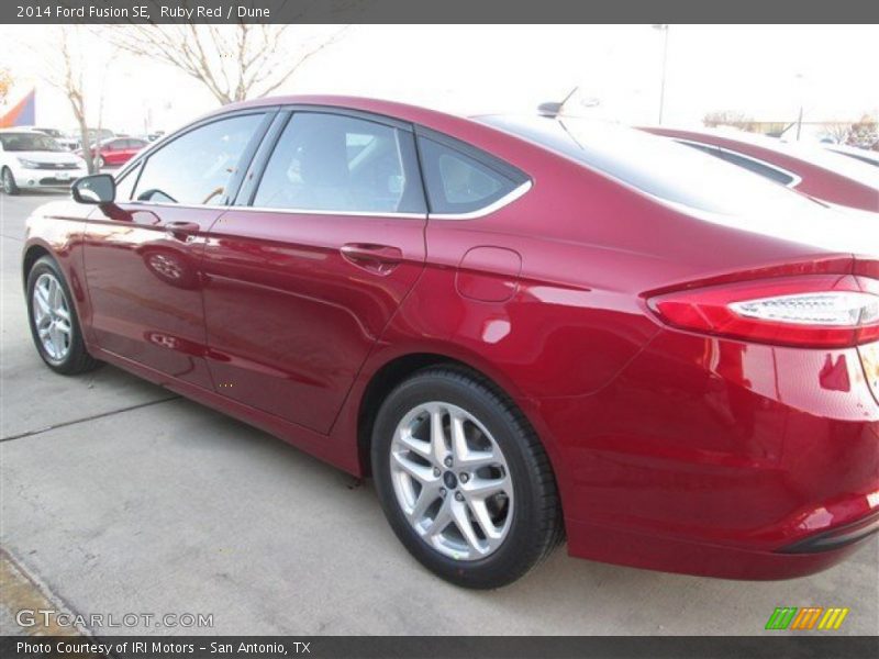 Ruby Red / Dune 2014 Ford Fusion SE