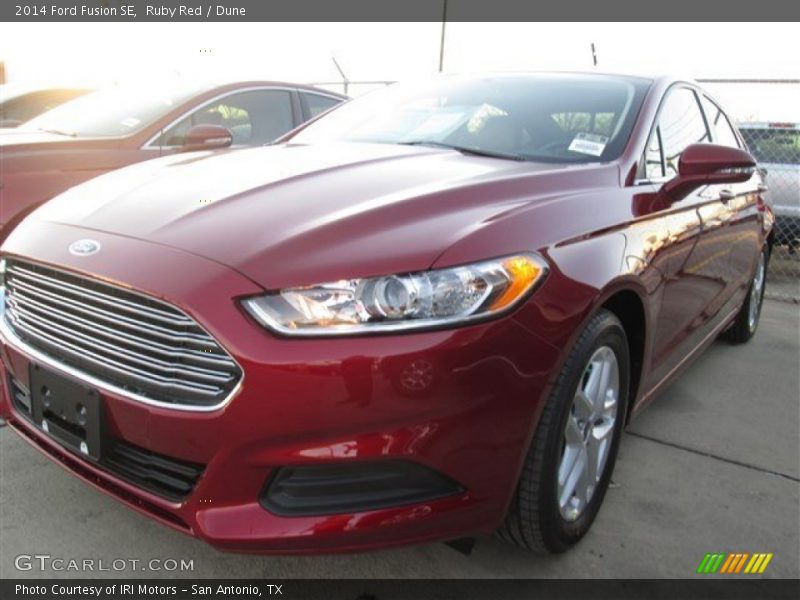 Ruby Red / Dune 2014 Ford Fusion SE