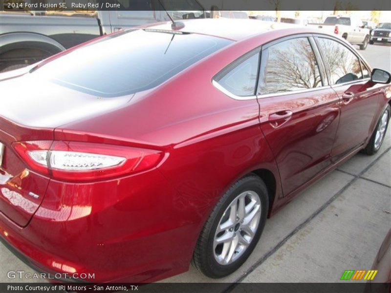 Ruby Red / Dune 2014 Ford Fusion SE