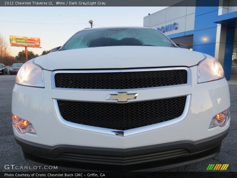 White / Dark Gray/Light Gray 2012 Chevrolet Traverse LS