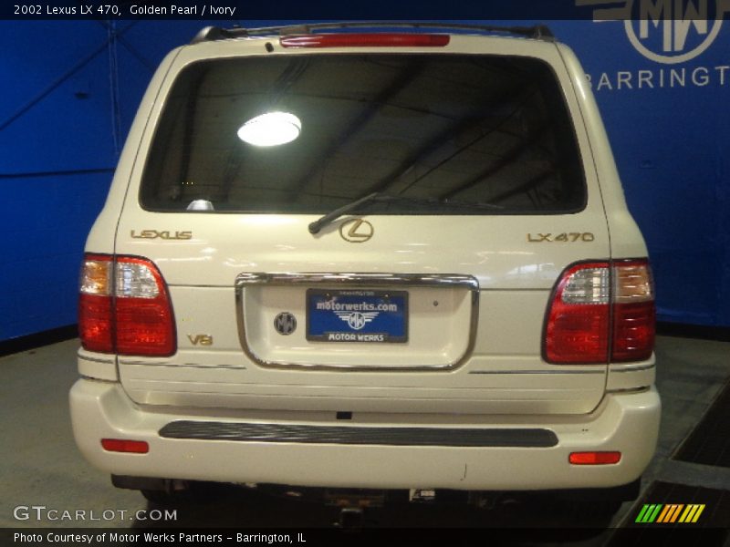 Golden Pearl / Ivory 2002 Lexus LX 470