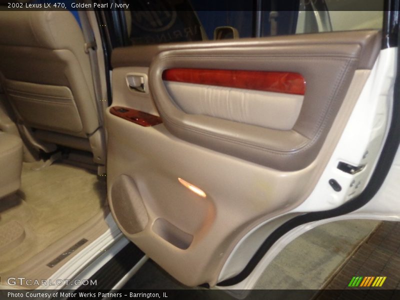 Golden Pearl / Ivory 2002 Lexus LX 470