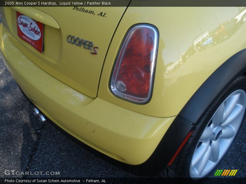 Liquid Yellow / Panther Black 2005 Mini Cooper S Hardtop