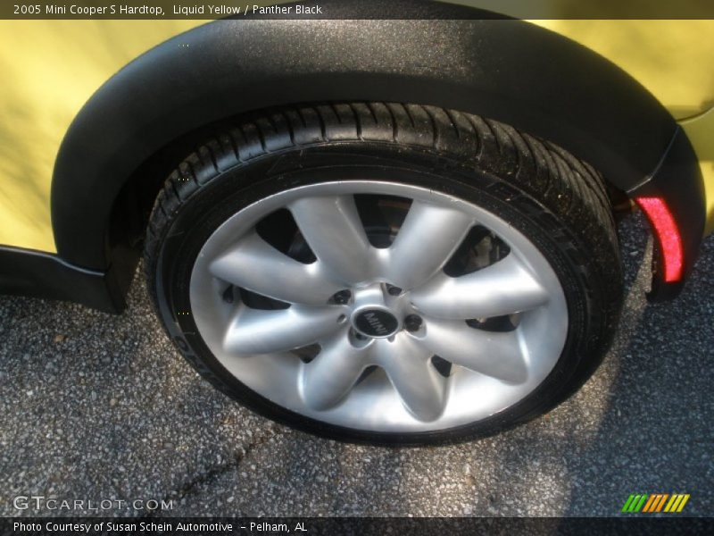 Liquid Yellow / Panther Black 2005 Mini Cooper S Hardtop