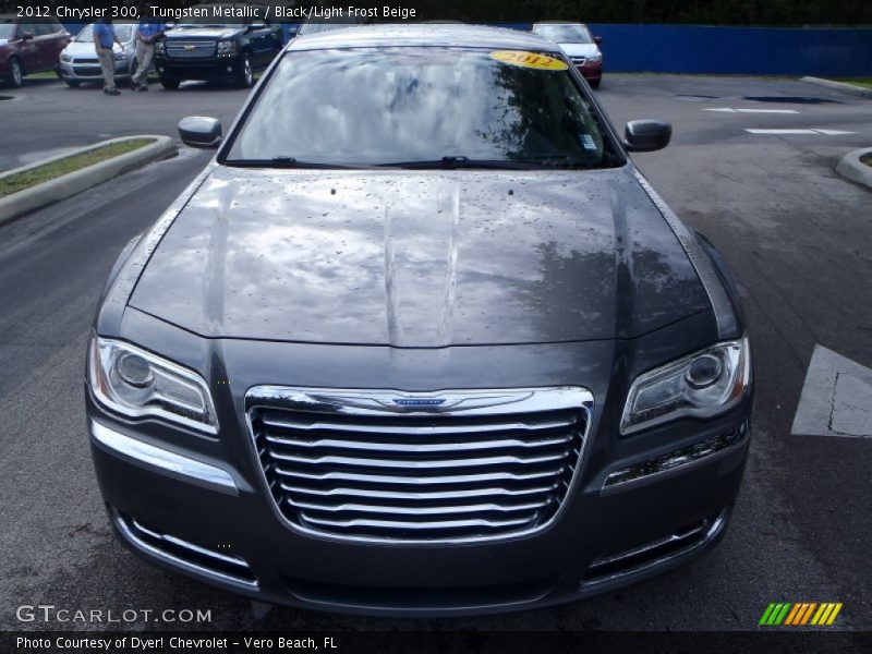 Tungsten Metallic / Black/Light Frost Beige 2012 Chrysler 300