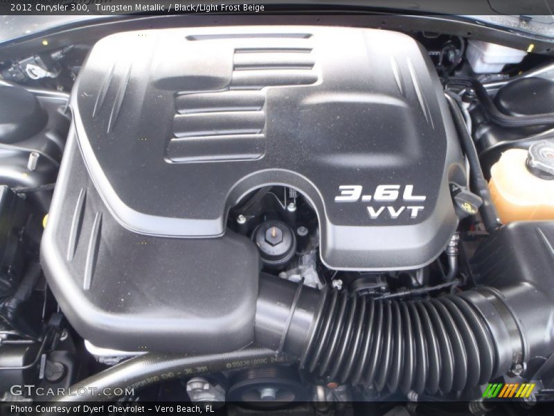Tungsten Metallic / Black/Light Frost Beige 2012 Chrysler 300