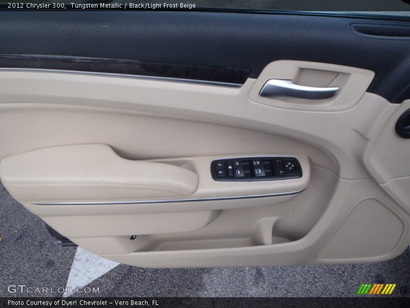 Tungsten Metallic / Black/Light Frost Beige 2012 Chrysler 300