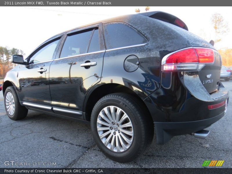 Tuxedo Black Metallic / Charcoal Black 2011 Lincoln MKX FWD