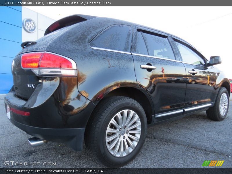 Tuxedo Black Metallic / Charcoal Black 2011 Lincoln MKX FWD