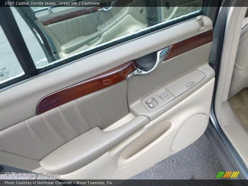 Green Silk / Cashmere 2005 Cadillac DeVille Sedan