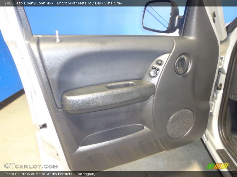 Bright Silver Metallic / Dark Slate Gray 2003 Jeep Liberty Sport 4x4