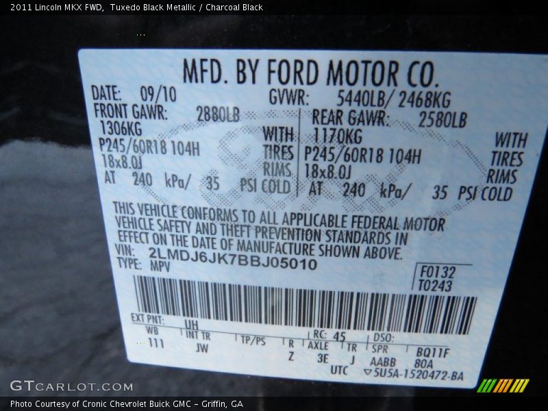 Tuxedo Black Metallic / Charcoal Black 2011 Lincoln MKX FWD