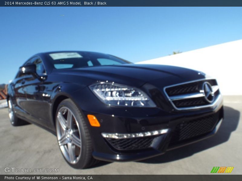 Front 3/4 View of 2014 CLS 63 AMG S Model