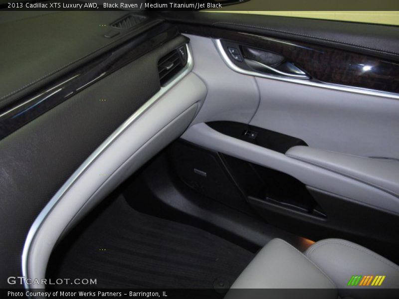 Black Raven / Medium Titanium/Jet Black 2013 Cadillac XTS Luxury AWD