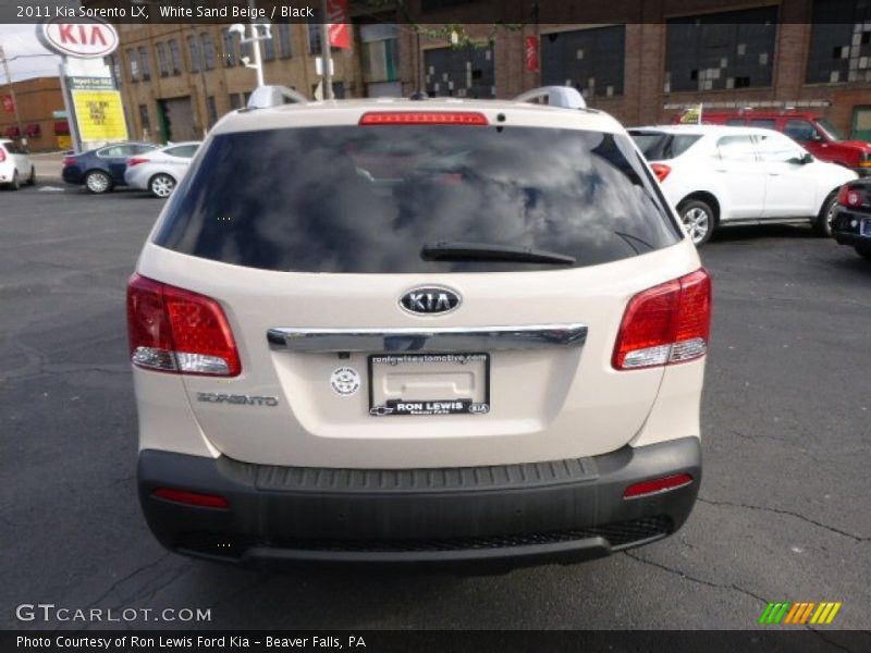 White Sand Beige / Black 2011 Kia Sorento LX