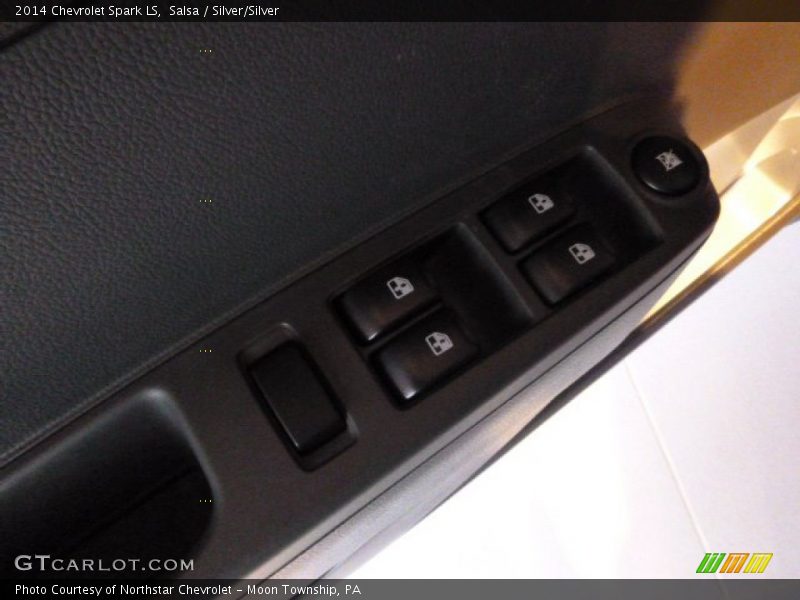 Salsa / Silver/Silver 2014 Chevrolet Spark LS