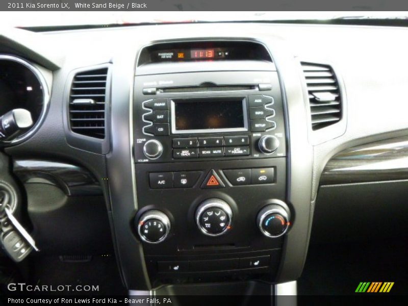White Sand Beige / Black 2011 Kia Sorento LX