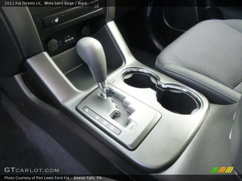 White Sand Beige / Black 2011 Kia Sorento LX