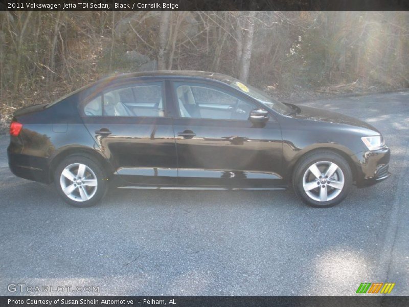 Black / Cornsilk Beige 2011 Volkswagen Jetta TDI Sedan