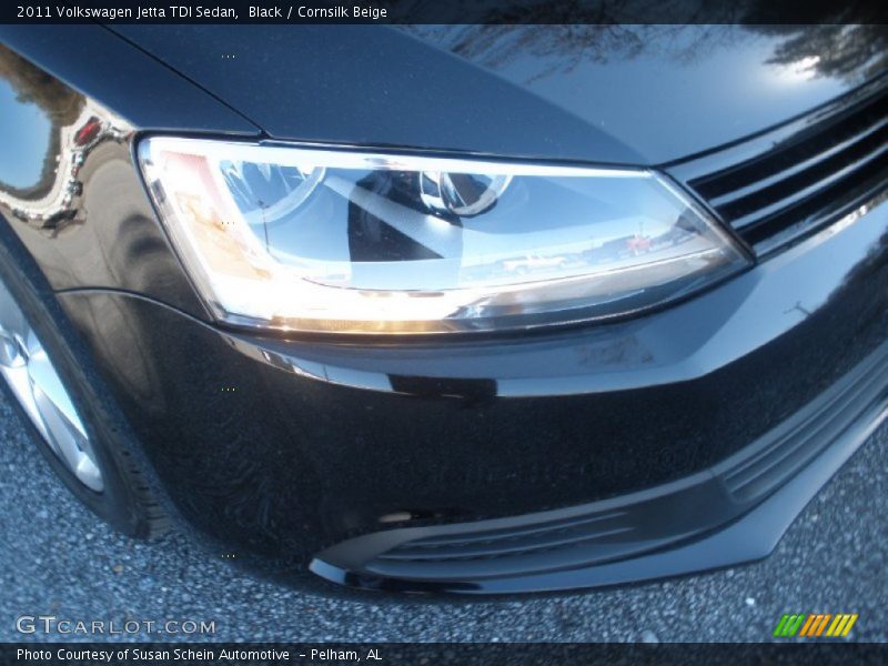 Black / Cornsilk Beige 2011 Volkswagen Jetta TDI Sedan
