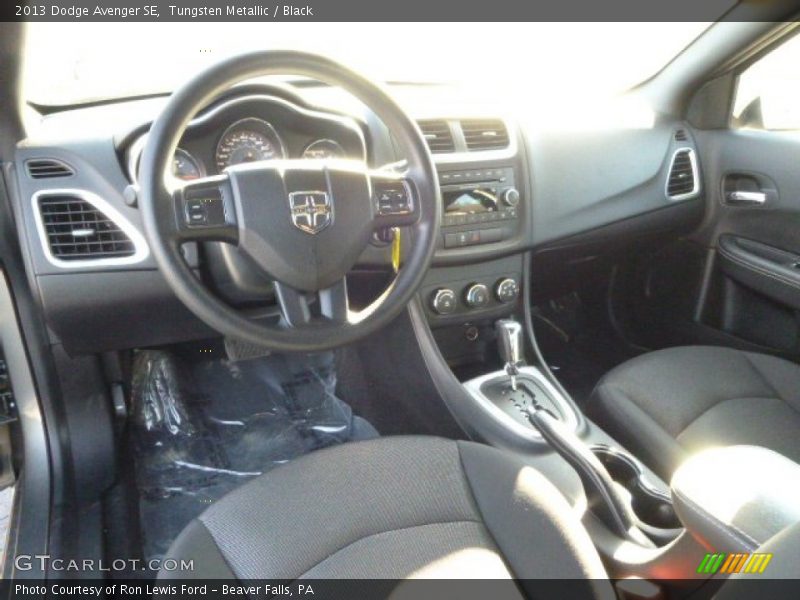 Tungsten Metallic / Black 2013 Dodge Avenger SE