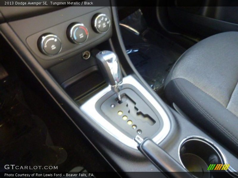 Tungsten Metallic / Black 2013 Dodge Avenger SE
