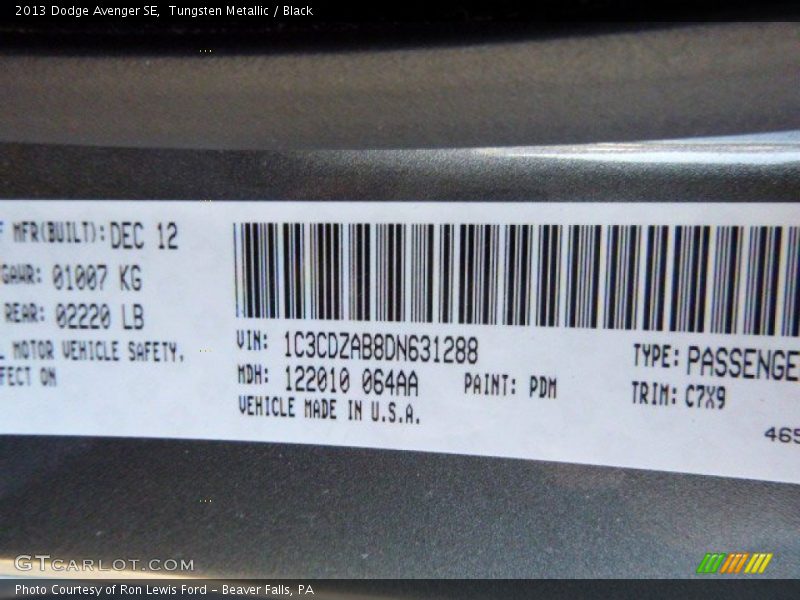 Tungsten Metallic / Black 2013 Dodge Avenger SE