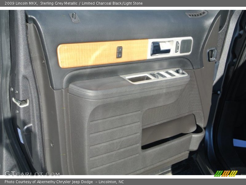 Sterling Grey Metallic / Limited Charcoal Black/Light Stone 2009 Lincoln MKX