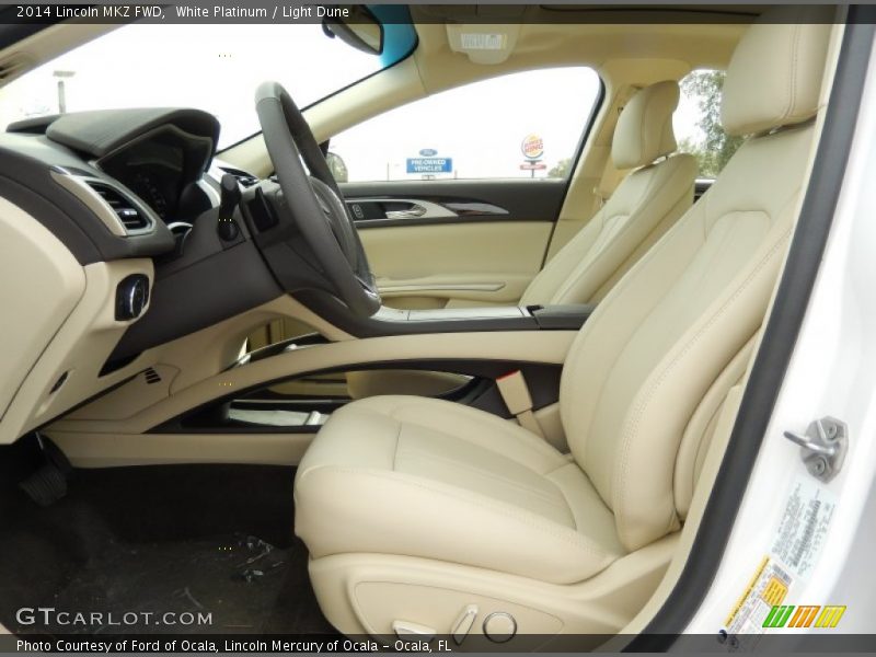 Front Seat of 2014 MKZ FWD