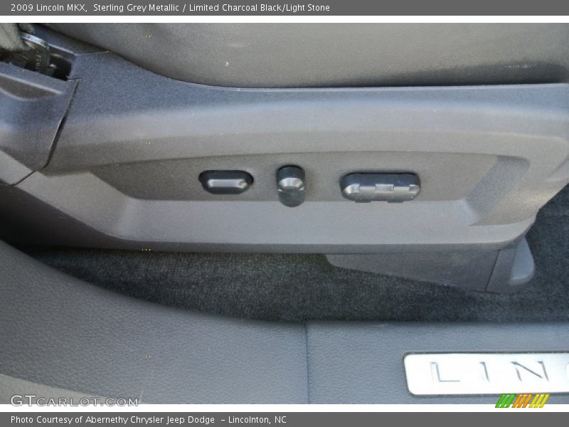 Sterling Grey Metallic / Limited Charcoal Black/Light Stone 2009 Lincoln MKX