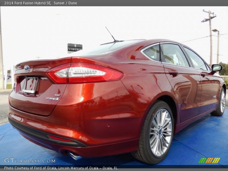 Sunset / Dune 2014 Ford Fusion Hybrid SE