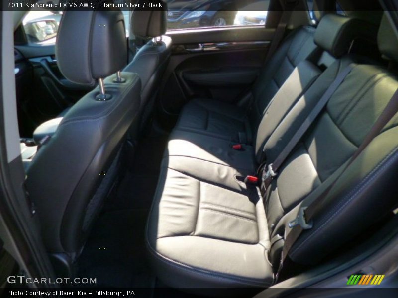 Titanium Silver / Black 2011 Kia Sorento EX V6 AWD