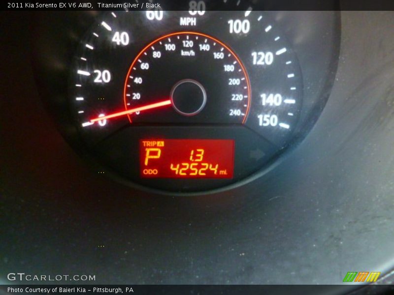 Titanium Silver / Black 2011 Kia Sorento EX V6 AWD