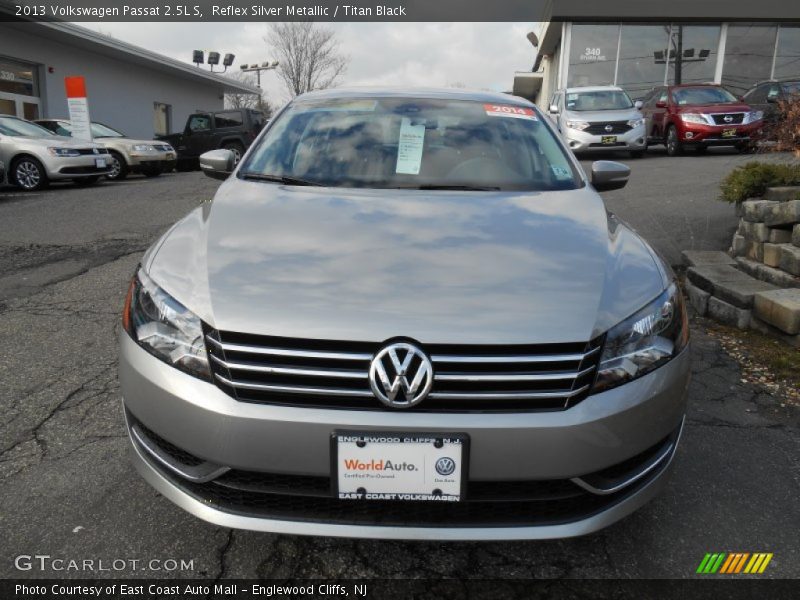 Reflex Silver Metallic / Titan Black 2013 Volkswagen Passat 2.5L S