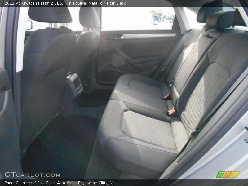 Reflex Silver Metallic / Titan Black 2013 Volkswagen Passat 2.5L S