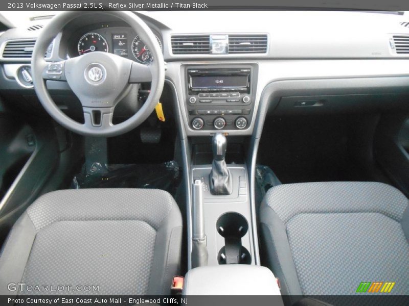 Reflex Silver Metallic / Titan Black 2013 Volkswagen Passat 2.5L S