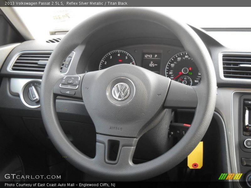 Reflex Silver Metallic / Titan Black 2013 Volkswagen Passat 2.5L S