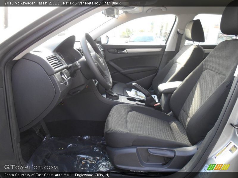 Reflex Silver Metallic / Titan Black 2013 Volkswagen Passat 2.5L S