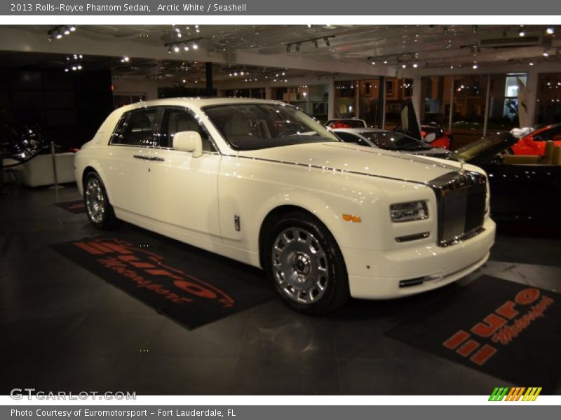 Arctic White / Seashell 2013 Rolls-Royce Phantom Sedan