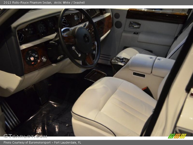 Arctic White / Seashell 2013 Rolls-Royce Phantom Sedan
