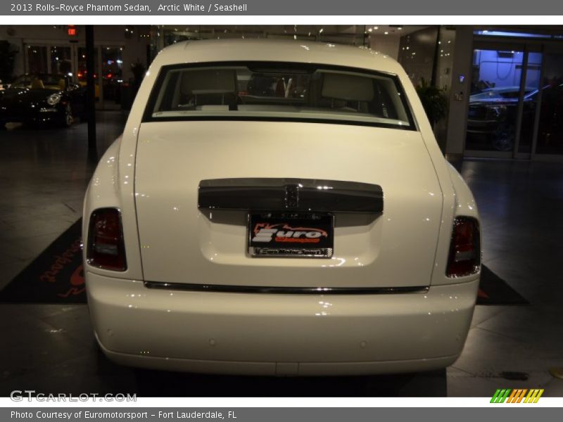 Arctic White / Seashell 2013 Rolls-Royce Phantom Sedan